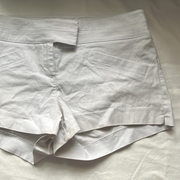 white shorts size 11 - DYNAMITE - Picture 5 of 6